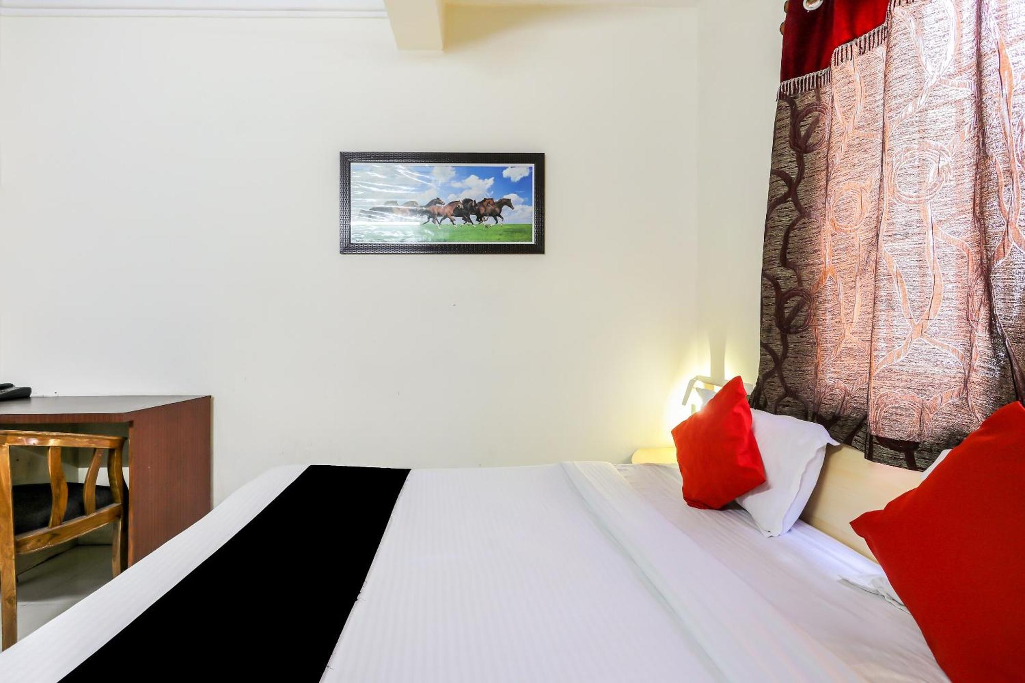 Collection O 3761 Hotel Shree Datta إندور المظهر الخارجي الصورة