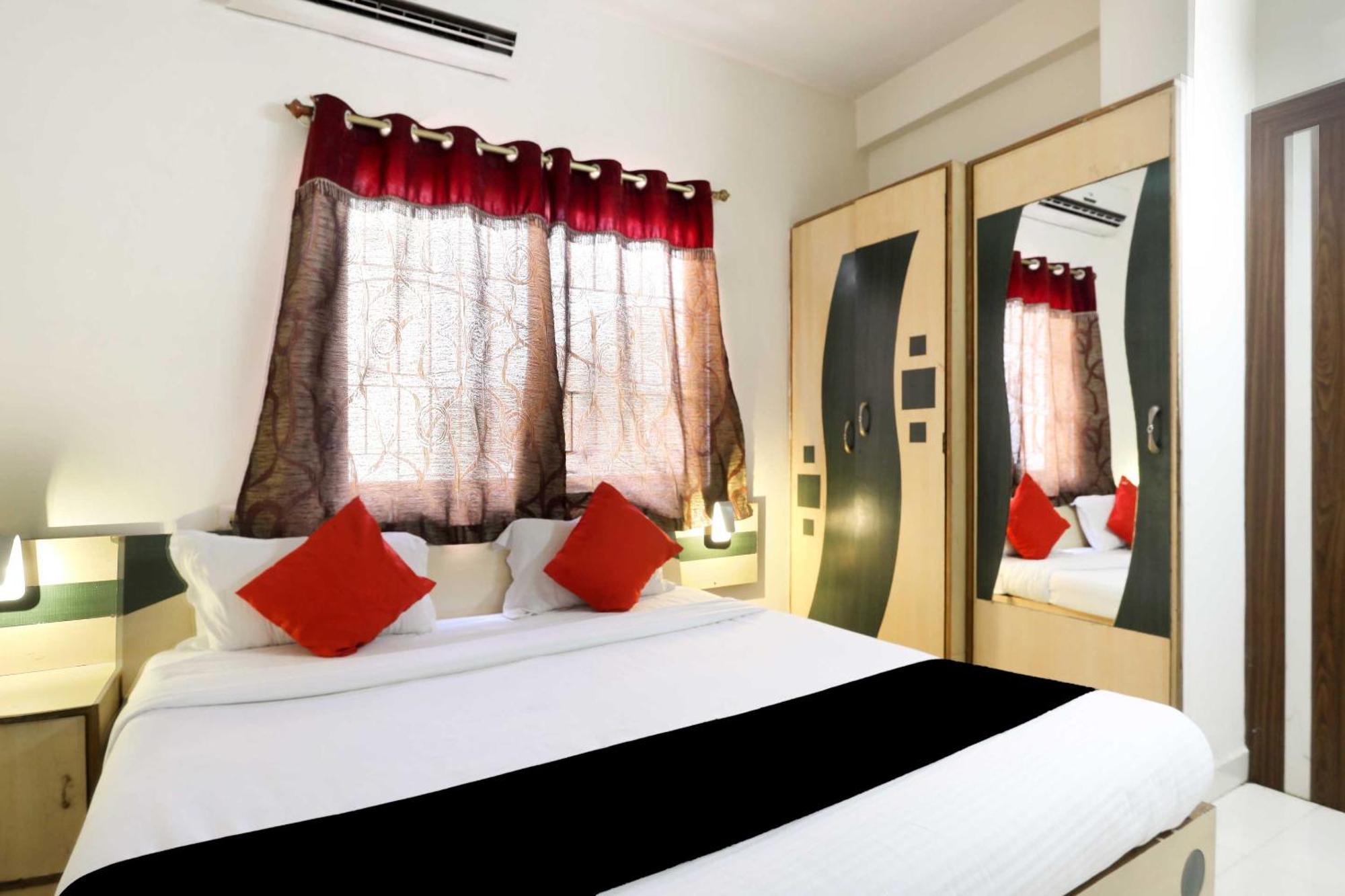 Collection O 3761 Hotel Shree Datta إندور المظهر الخارجي الصورة