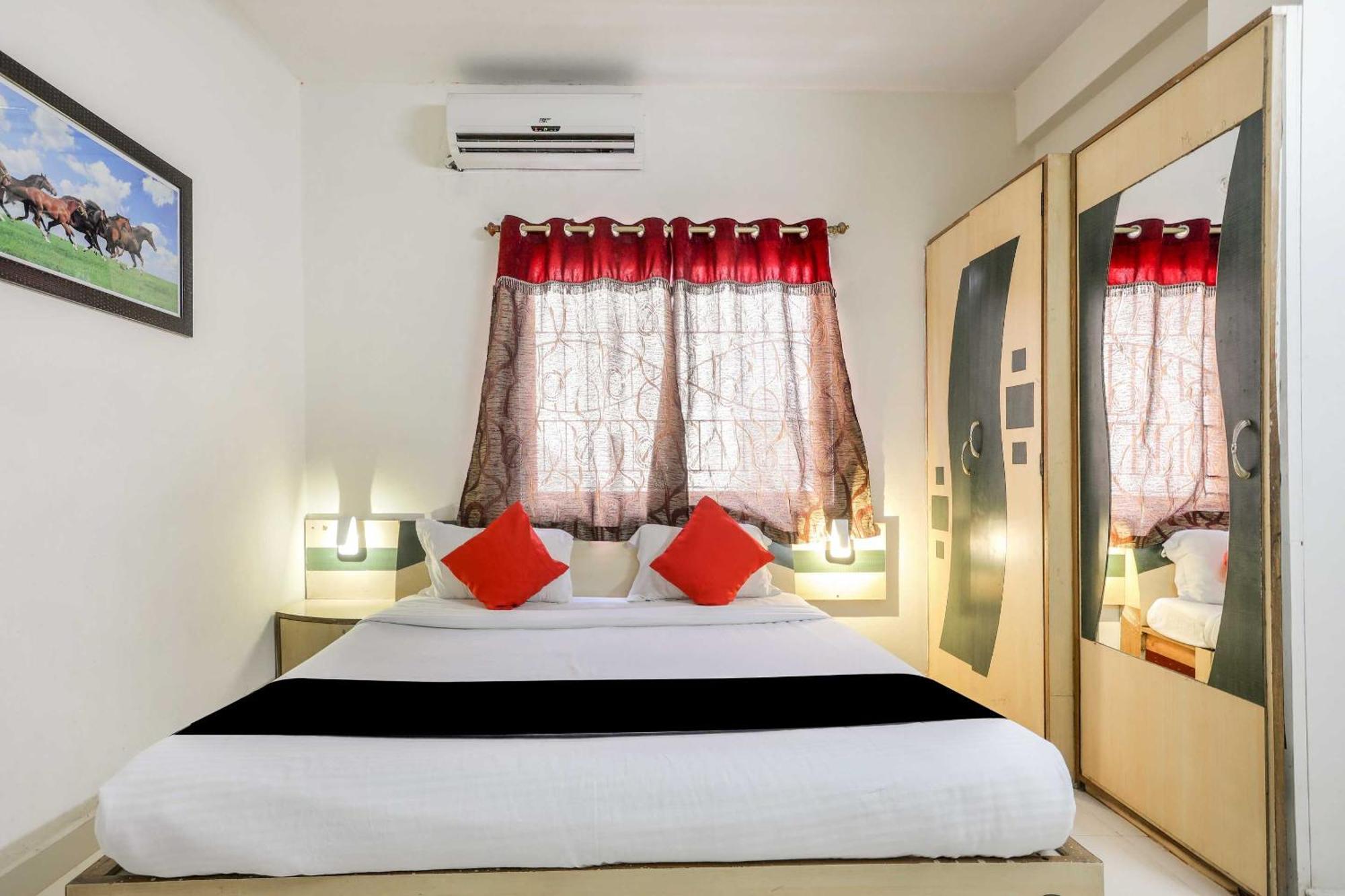 Collection O 3761 Hotel Shree Datta إندور المظهر الخارجي الصورة