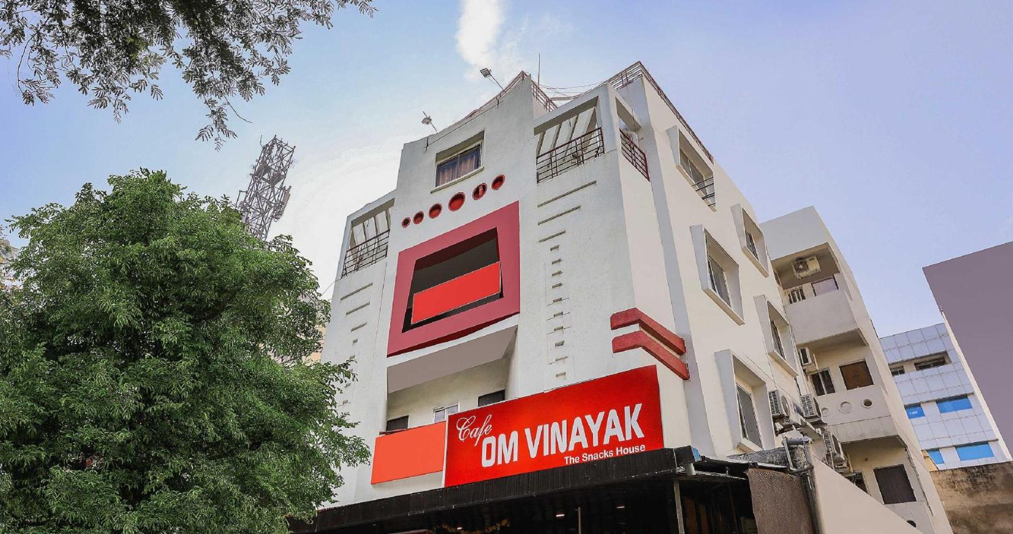 Collection O 3761 Hotel Shree Datta إندور المظهر الخارجي الصورة