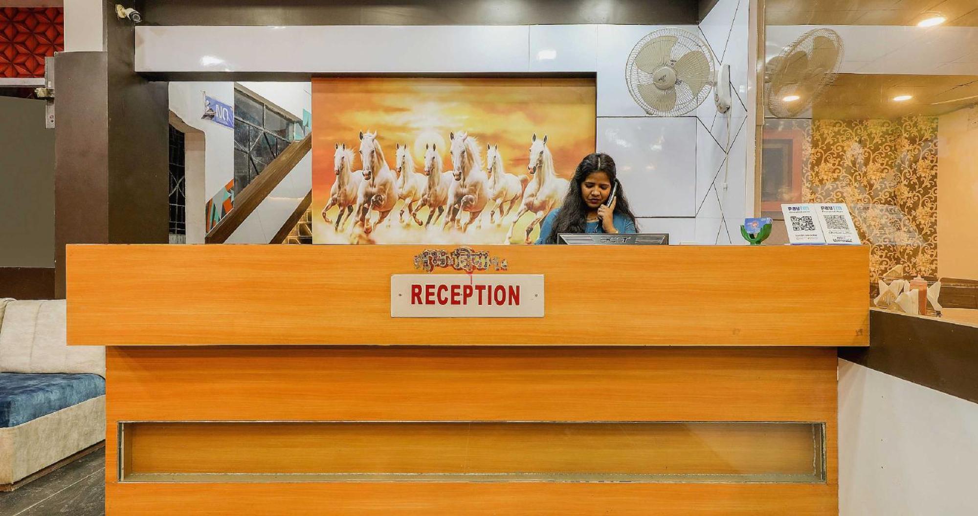 Collection O 3761 Hotel Shree Datta إندور المظهر الخارجي الصورة