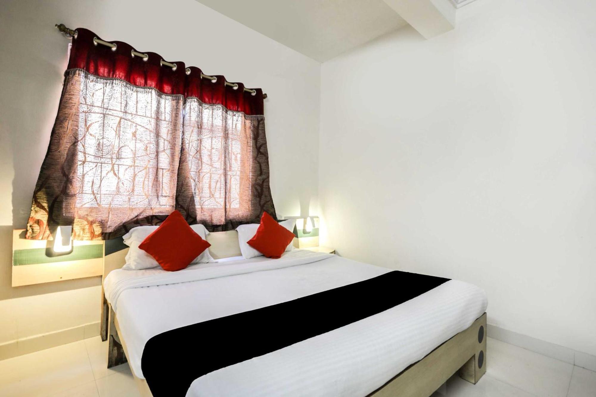 Collection O 3761 Hotel Shree Datta إندور المظهر الخارجي الصورة